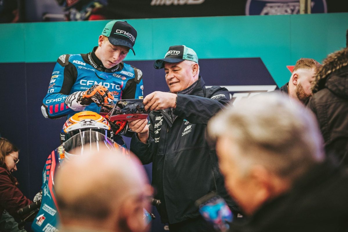 predstavljanje cfmoto pruestel gp tim 2023