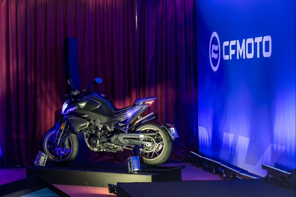 cfmoto 800nk naked motocikl