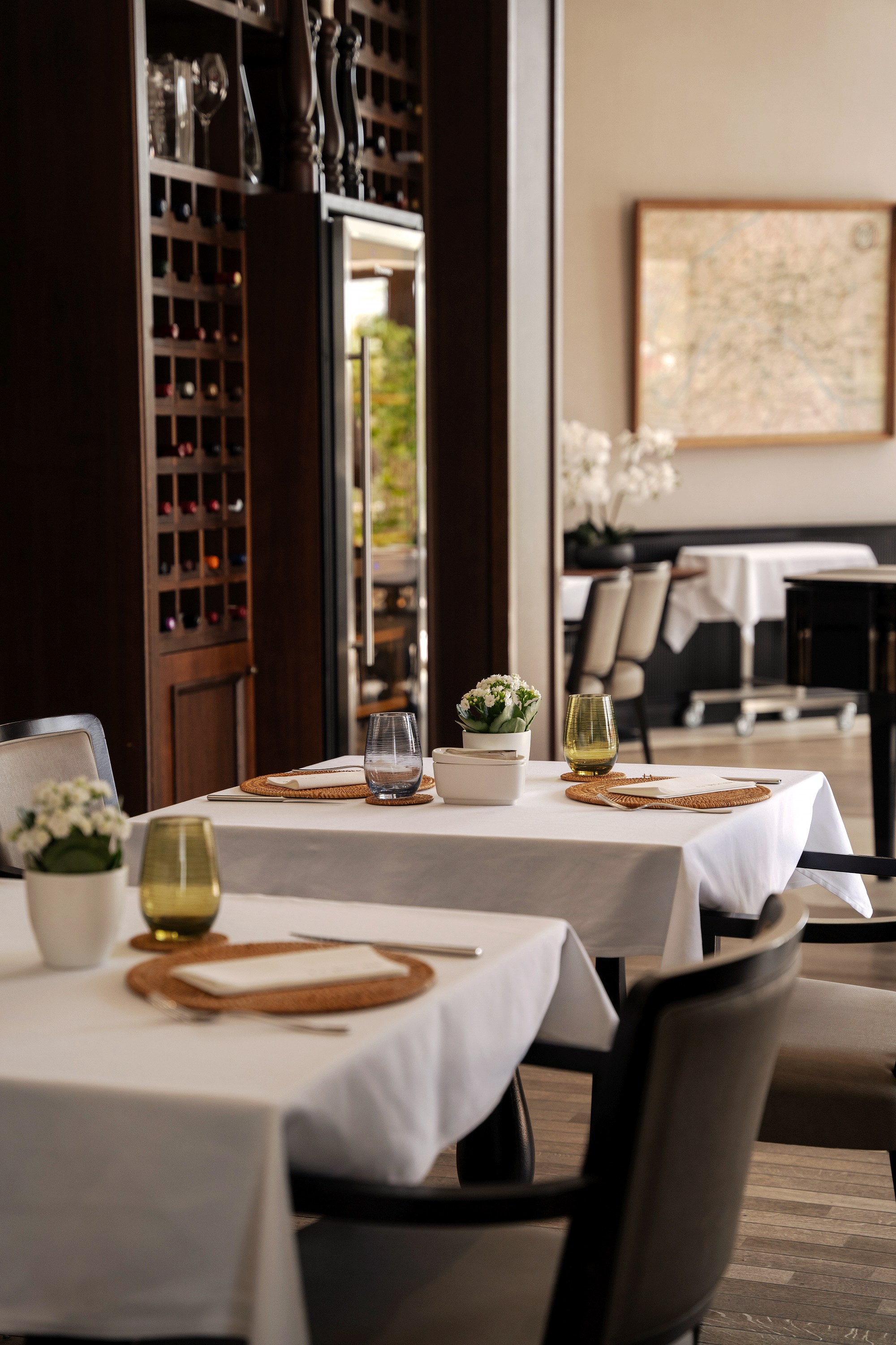 restaurant inside