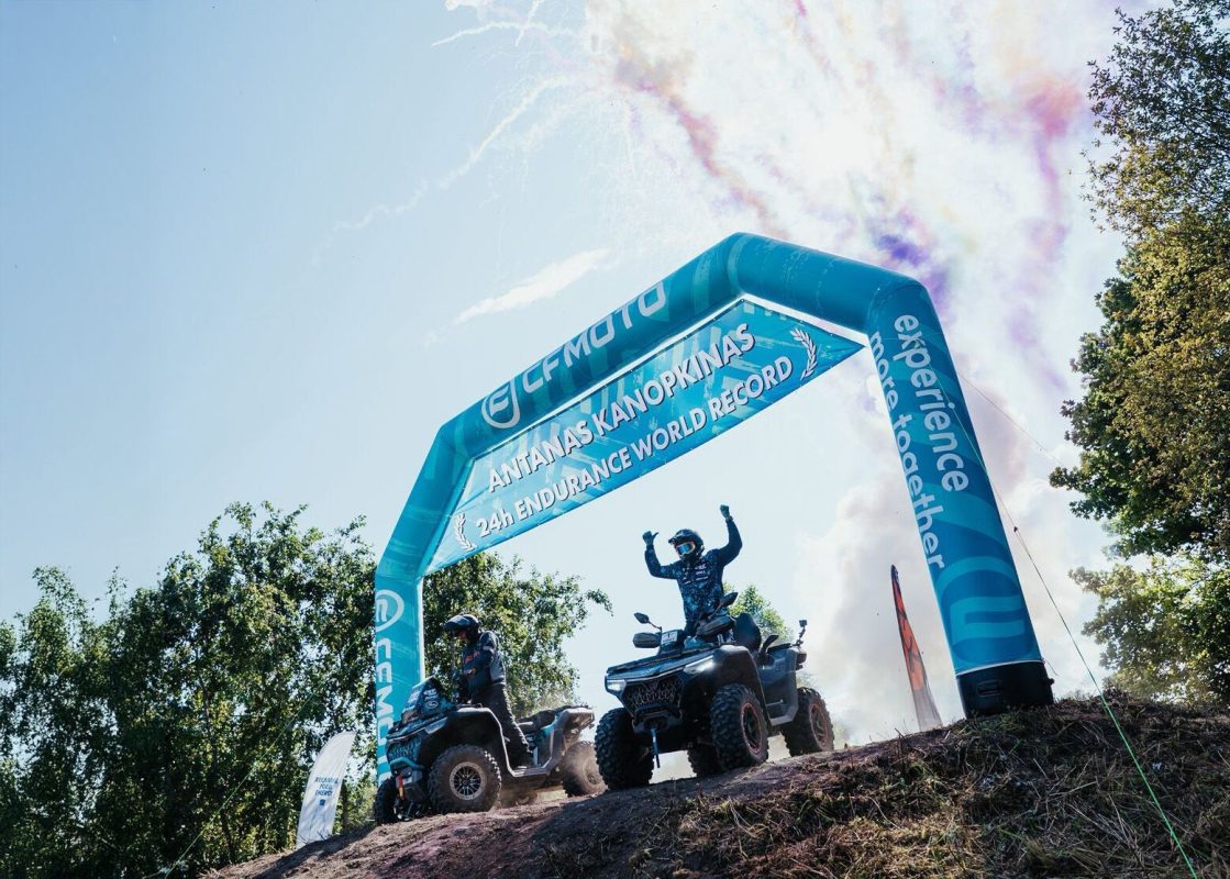 svestki rekord CFORCE X8