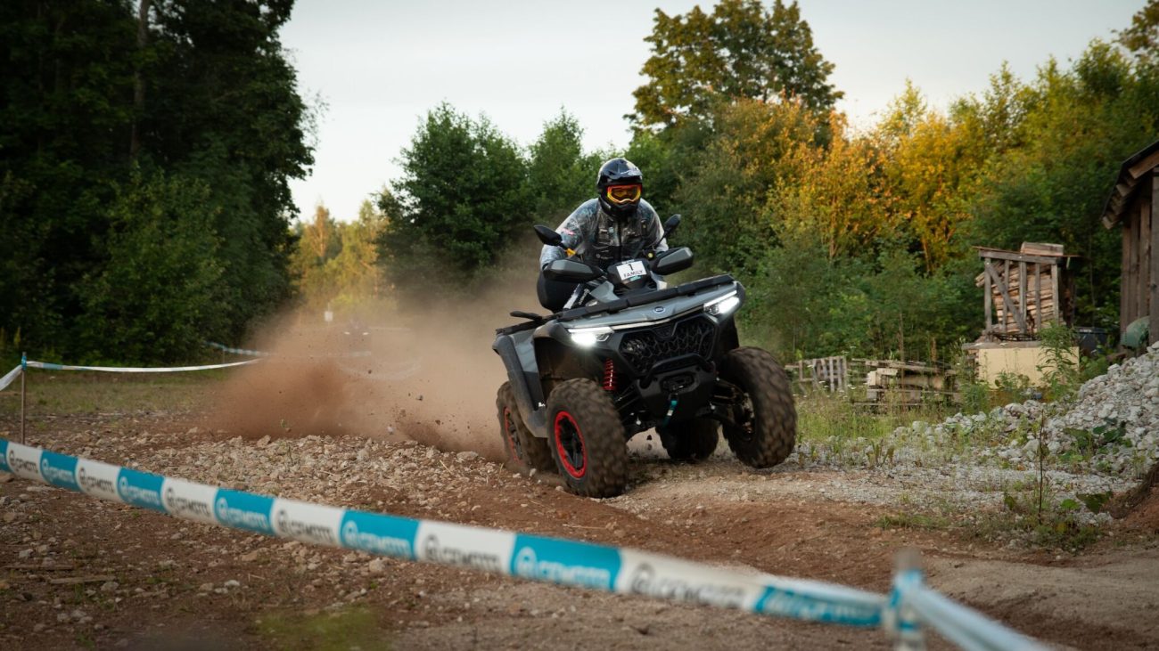 svestki rekord CFORCE X8