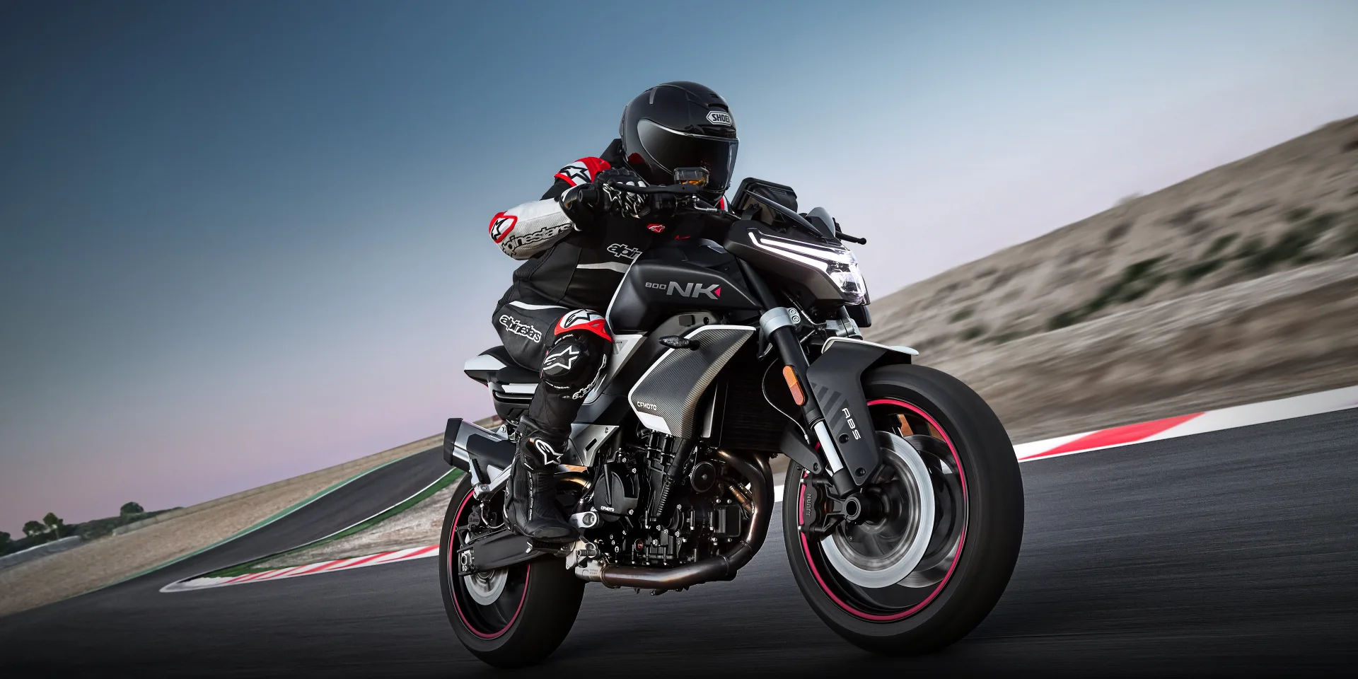 CFMOTO 800NK Advance