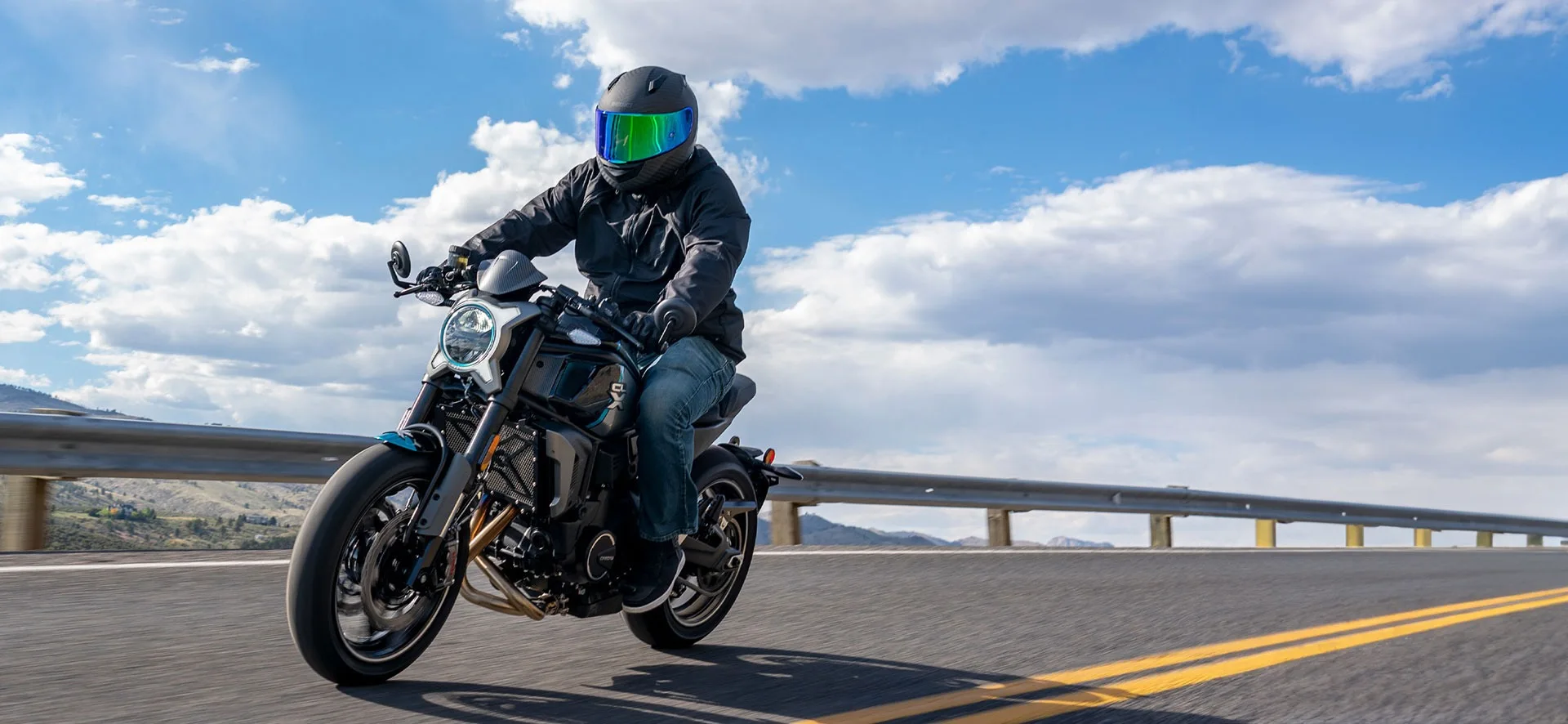 CFMOTO CFMOTO 700CL-X Sport